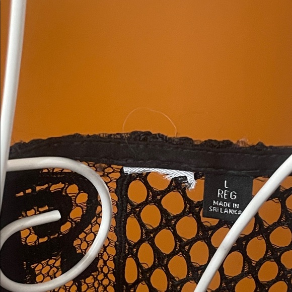 Nicole Miller Black Lace Top with Pink Underlay – Size L (Regular) - Picture 11 of 16